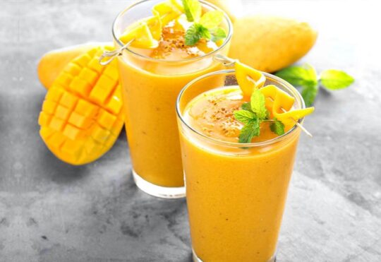 Summer drinks| Mango milkshake