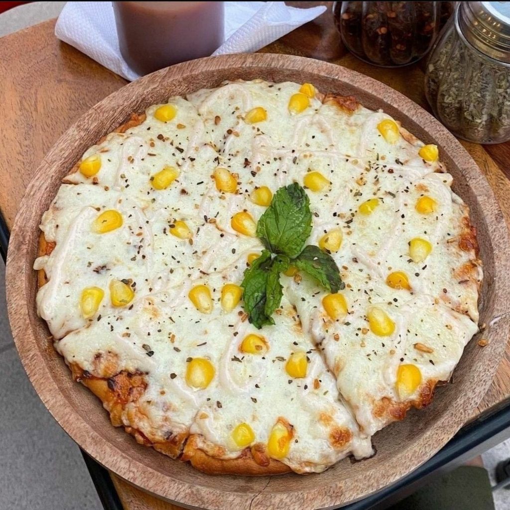 cheese corn pizza 