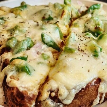Yummy food| Cheese chili garlic toast