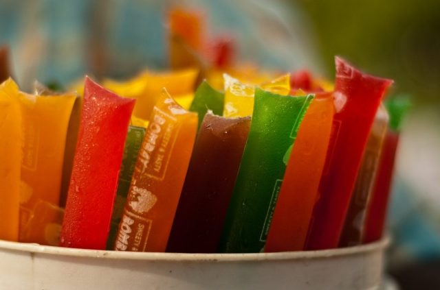 10 Candies Only True 90s Kids Will Remember- Cover Image