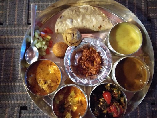 Traditional Rajasthani Food in Udaipur| Apani Dhani