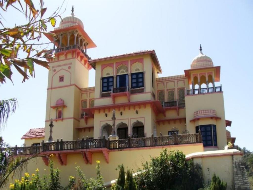 Restaurants in Mount Abu| Jaipur Palace