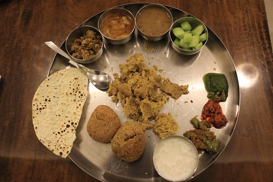Food Places in Udaipur| Krishna Dal Bati Restro