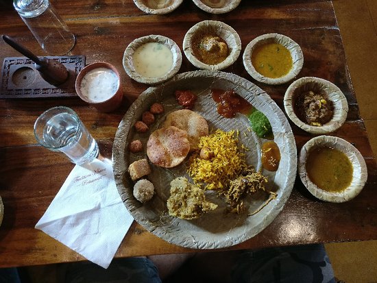 Rajasthani Traditional Food in Udaipur| Traditional Khana Restaurant