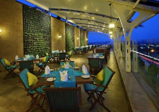 outdoor cafes/restaurants| The garden cafe