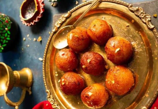 7 Food Items That Are Actually Firangi| Gulab jamun
