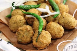 Famous Food Items From Different Parts Of Gujarat| Dal Vada| Ahmedabad