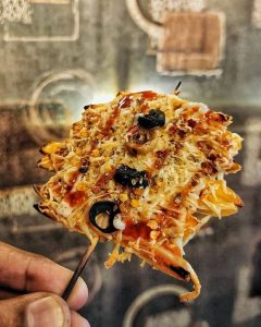 Lesser Known Food Items Available| Frizza| Hashtag 24 Cafe
