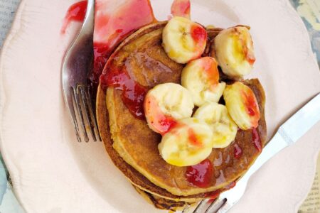 tasty treats| banana pancakes with strawberry sauce