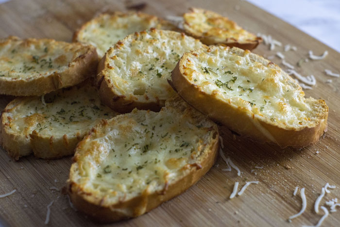 Easy Cheesy Dishes You Can Cook At Home| Cheese Garlic Bread