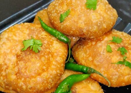 Best food dishes| Pyaaz ki kachori