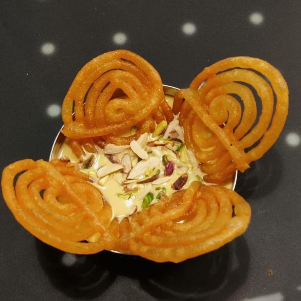 top 10 desserts under ₹300 in ahmedabad - jalebi rabdi