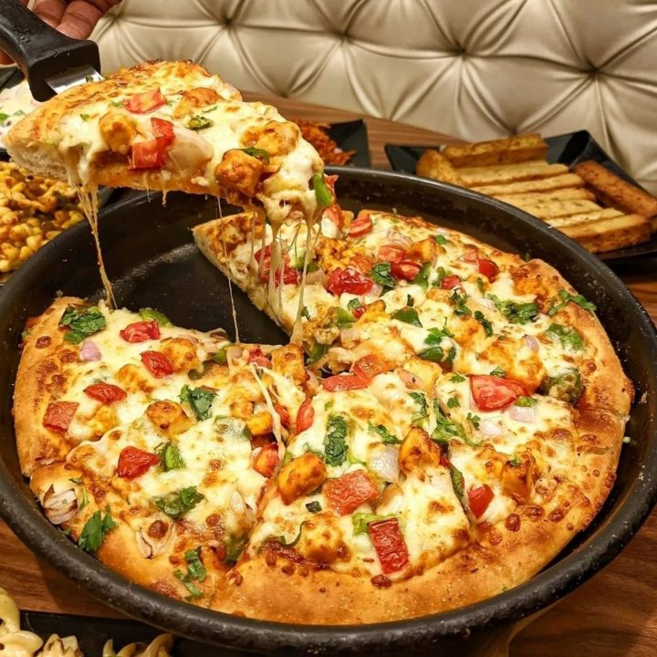 5 Best Unlimited Pizza in Surat You Should Try!