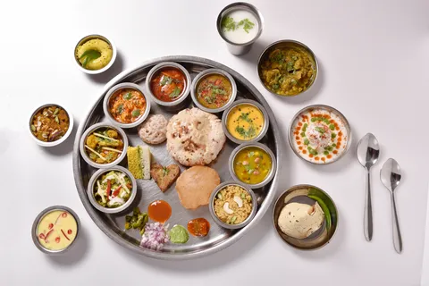 Image of Toran Dining Hall's Gujarati Thali | Pure Veg Gujarati Restaurants To Visit During Navratri